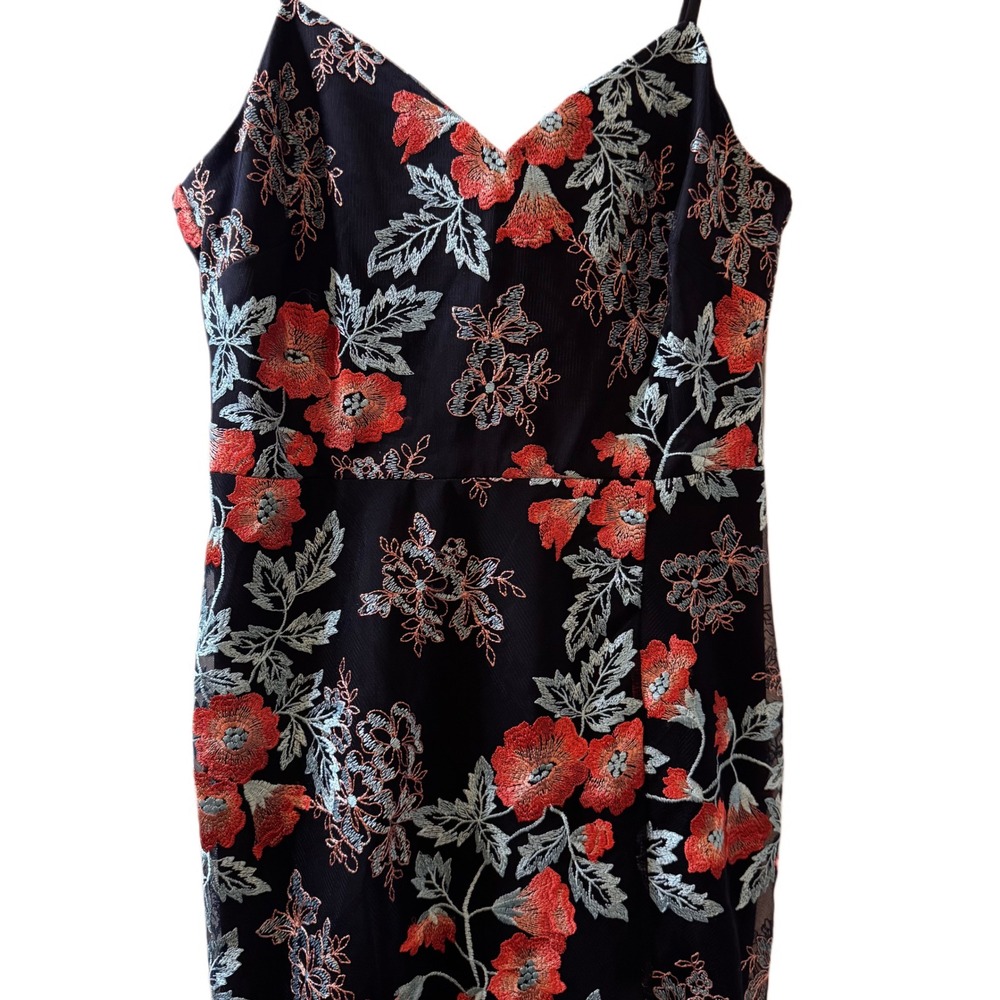 GUESS Est. 1981 Floral Embroidered Black Dress Size 4 Bodycon Hi-low Sexy Dress‎